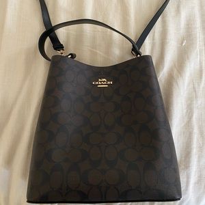 NWOT Authentic Coach Town Bucket Bag